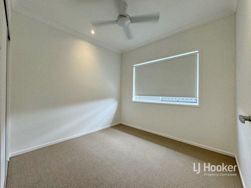 Photo - 34 Hexham Street, Yarrabilba QLD 4207 - Image 9