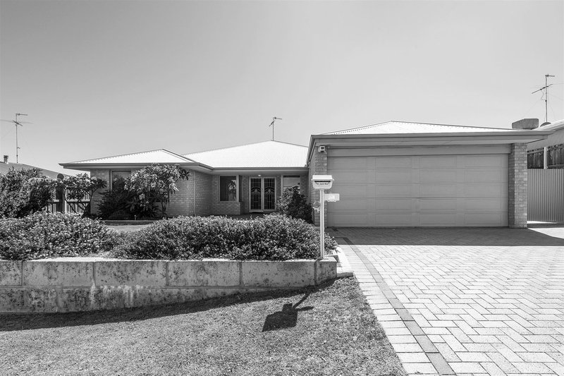 34 Hibbertia Follow , Halls Head WA 6210