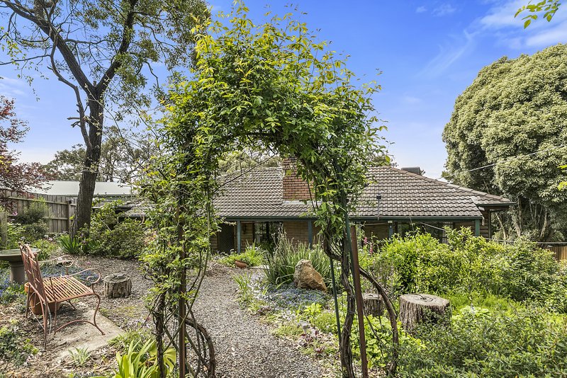 34 High Street, Seville VIC 3139