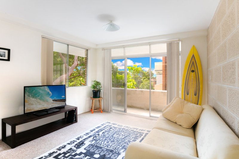 3/4 Holborn Avenue, Dee Why NSW 2099