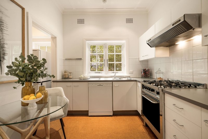 Photo - 3/4 Holdsworth Avenue, Elizabeth Bay NSW 2011 - Image 4
