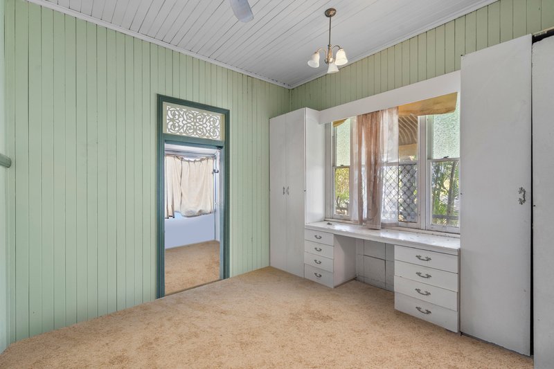 Photo - 34 Holdsworth Road, North Ipswich QLD 4305 - Image 7