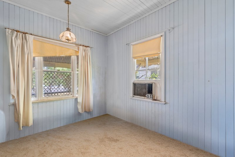 Photo - 34 Holdsworth Road, North Ipswich QLD 4305 - Image 8