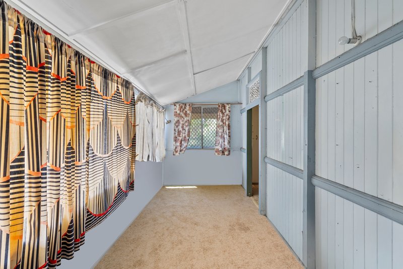 Photo - 34 Holdsworth Road, North Ipswich QLD 4305 - Image 12