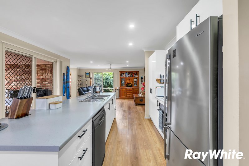 Photo - 34 Honeyeater Place, Lowood QLD 4311 - Image 6