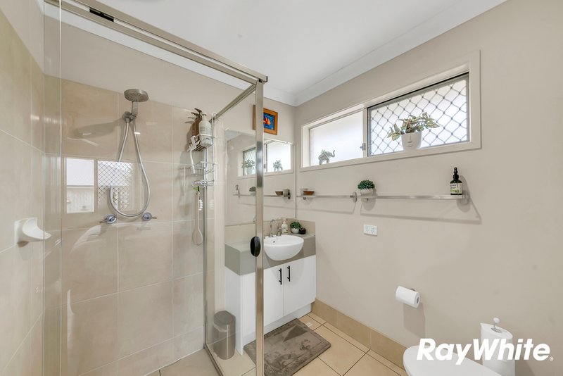 Photo - 34 Honeyeater Place, Lowood QLD 4311 - Image 11
