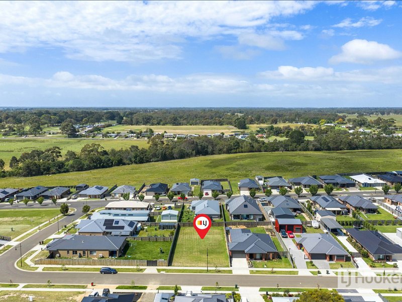Photo - 34 Houghton Crescent, Eagle Point VIC 3878 - Image 1