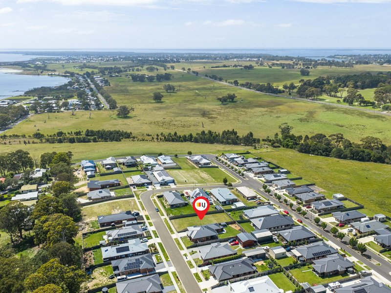 Photo - 34 Houghton Crescent, Eagle Point VIC 3878 - Image 6