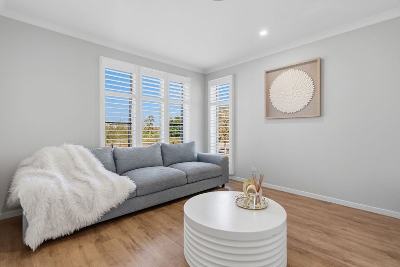 Photo - 34 Hyde Drive, Yarrabilba QLD 4207 - Image 7