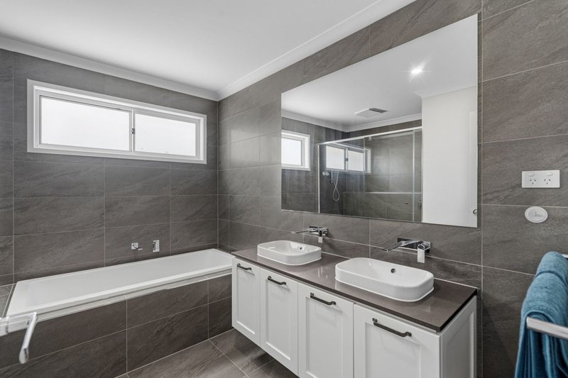 Photo - 34 Hyde Drive, Yarrabilba QLD 4207 - Image 20