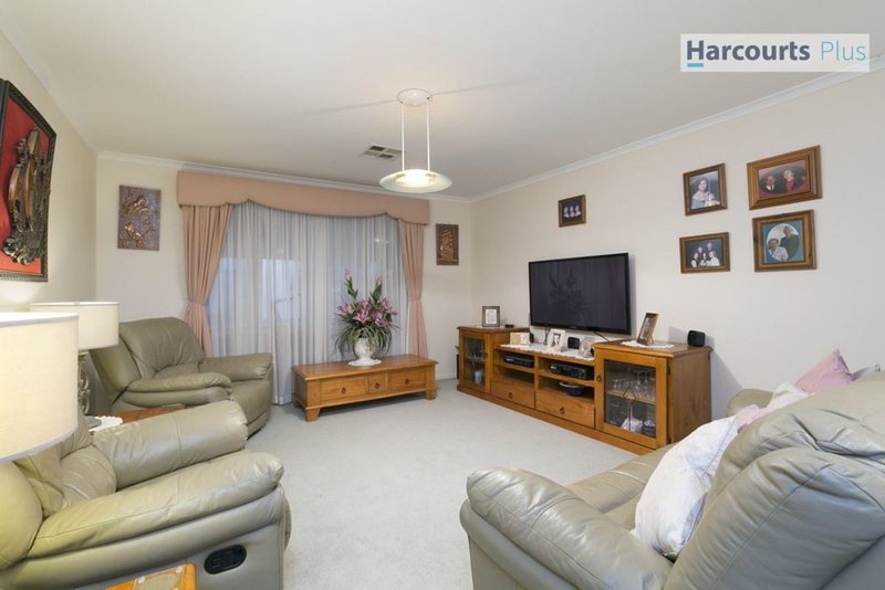 Photo - 34 Ingleton Drive, Hallett Cove SA 5158 - Image 4