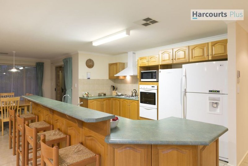 Photo - 34 Ingleton Drive, Hallett Cove SA 5158 - Image 8