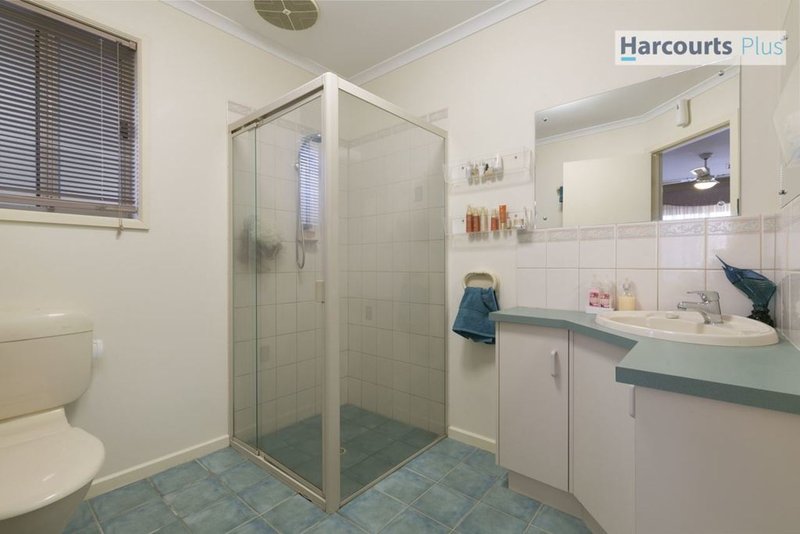 Photo - 34 Ingleton Drive, Hallett Cove SA 5158 - Image 10