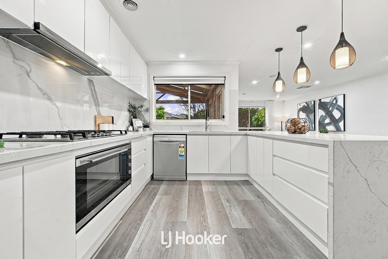Photo - 34 Jamieson Way, Berwick VIC 3806 - Image 10