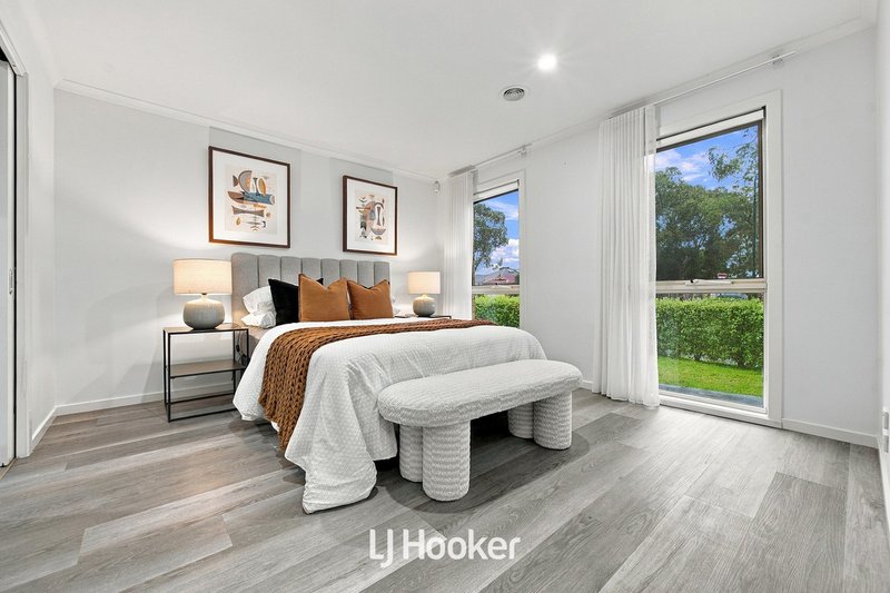 Photo - 34 Jamieson Way, Berwick VIC 3806 - Image 13