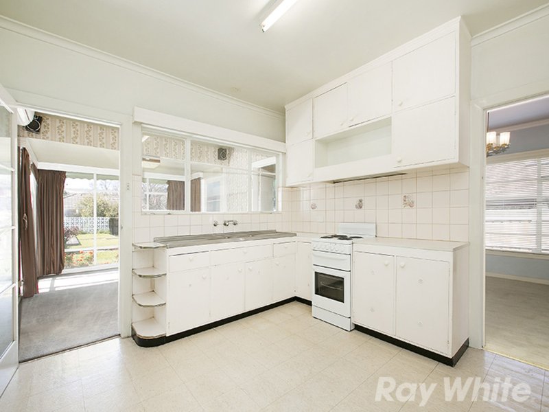 Photo - 34 Jean Street, Cheltenham VIC 3192 - Image 5