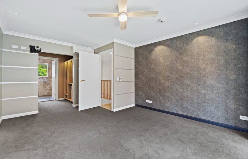 Photo - 34 John Lund Drive, Hope Island QLD 4212 - Image 11