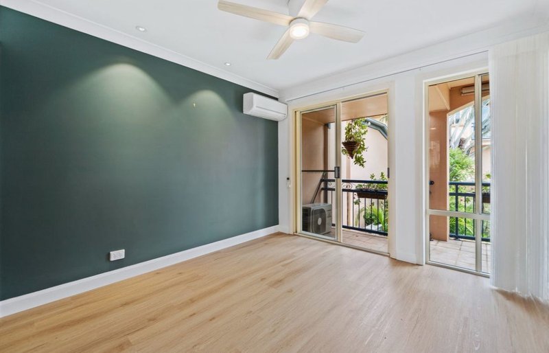 Photo - 34 John Lund Drive, Hope Island QLD 4212 - Image 21