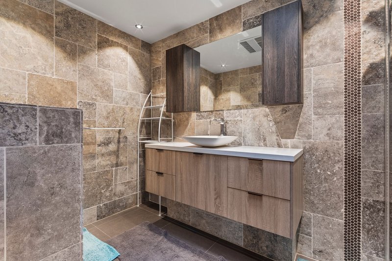 Photo - 34 John Lund Drive, Hope Island QLD 4212 - Image 25
