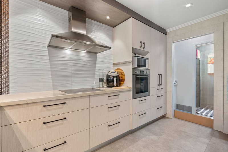 Photo - 34 John Lund Drive, Hope Island QLD 4212 - Image 27