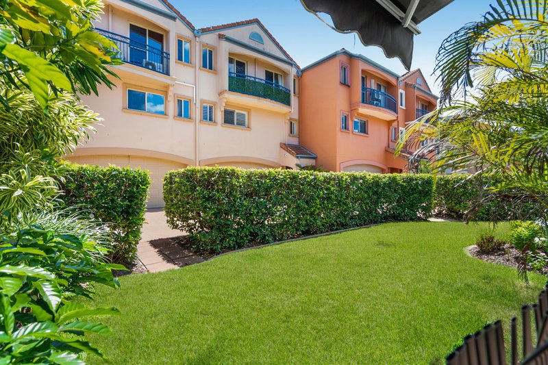 Photo - 34 John Lund Drive, Hope Island QLD 4212 - Image 29