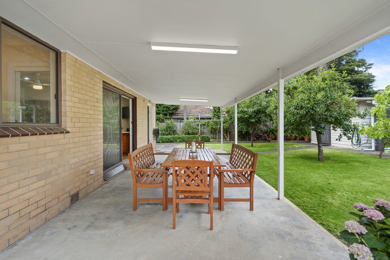 Photo - 34 Jubilee Street, Mount Waverley VIC 3149 - Image 13