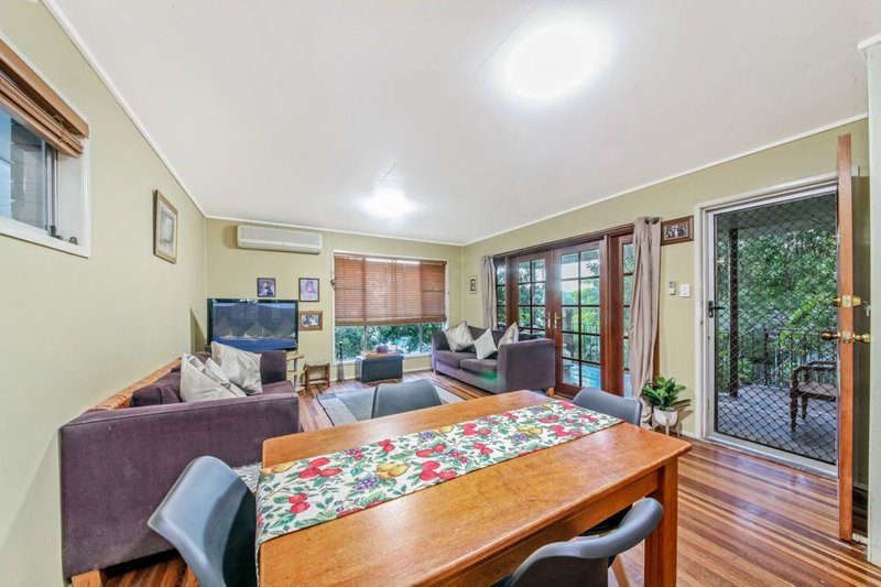 Photo - 34 Kanturk Street, Ferny Grove QLD 4055 - Image 9