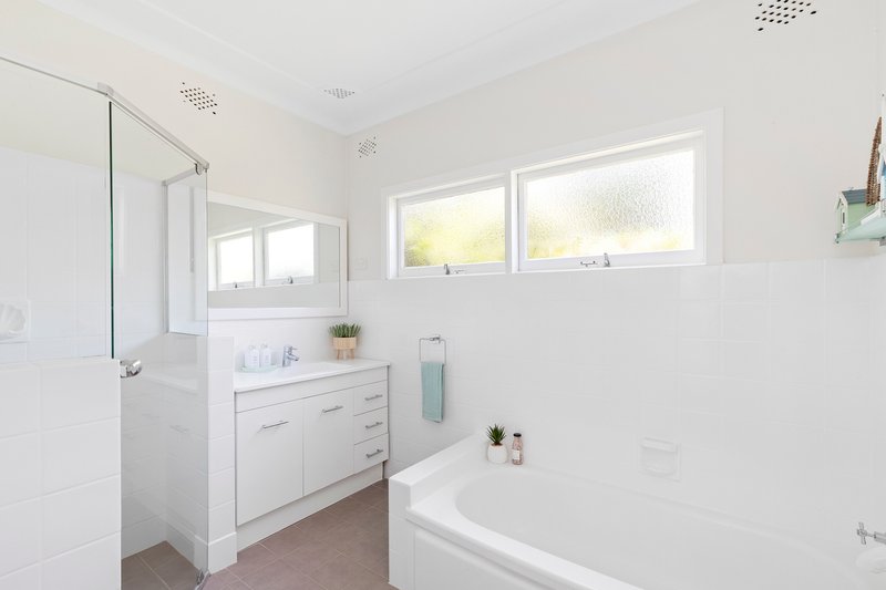 Photo - 34 Kenneth Road, Manly Vale NSW 2093 - Image 12