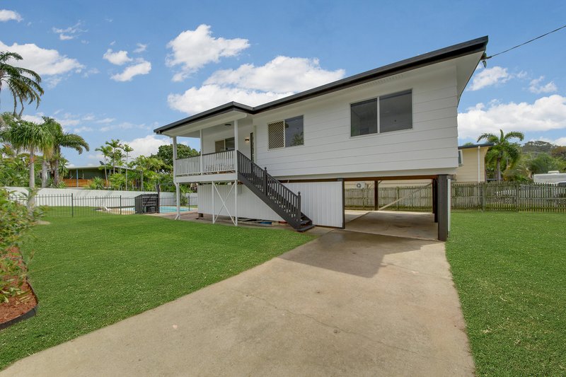 Photo - 34 Kin Kora Drive, Kin Kora QLD 4680 - Image 2