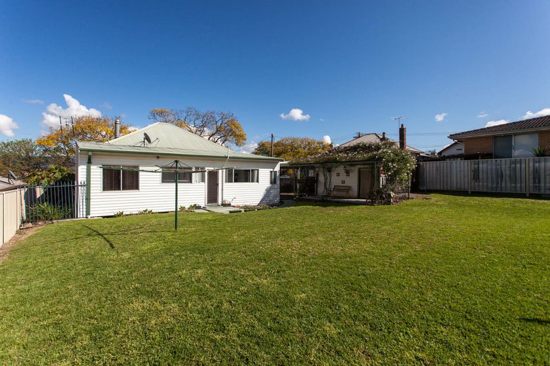 Photo - 34 King Street, Cessnock NSW 2325 - Image 18