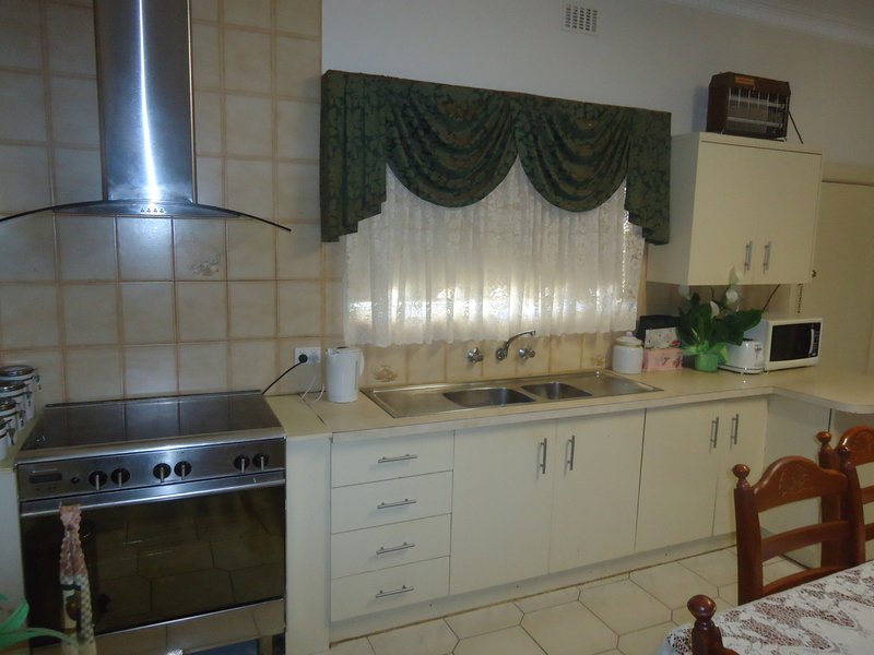 Photo - 34 King Street, Port Pirie SA 5540 - Image 5