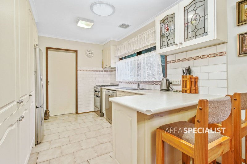 Photo - 34 Kingsclere Avenue, Keysborough VIC 3173 - Image 5