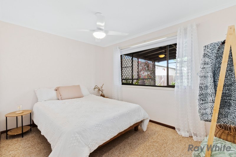 Photo - 34 Kingston Place, Tomakin NSW 2537 - Image 12