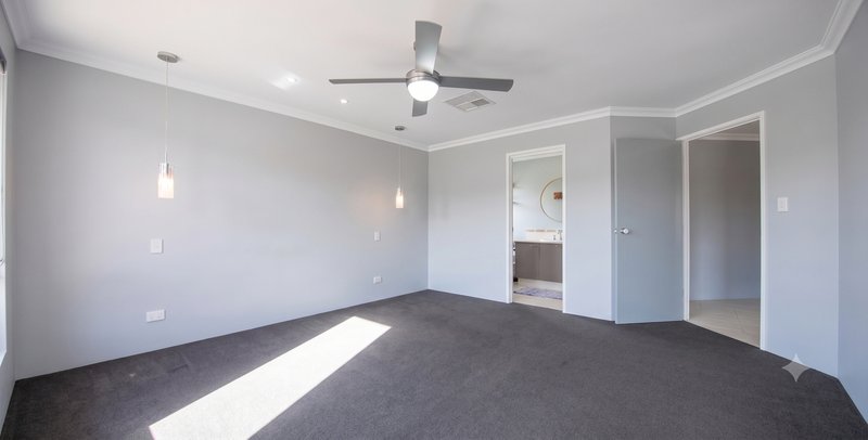 Photo - 34 Kootingal Bend, Baldivis WA 6171 - Image 2