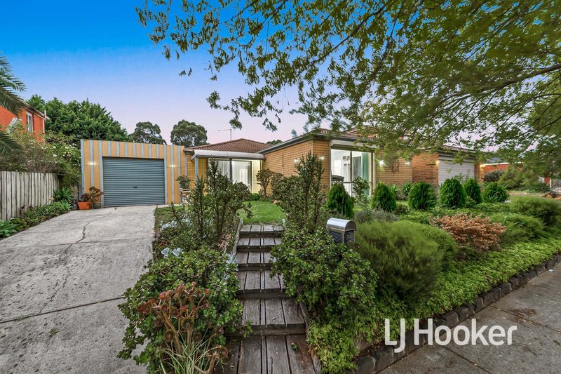 34 Lake View Drive, Narre Warren South VIC 3805