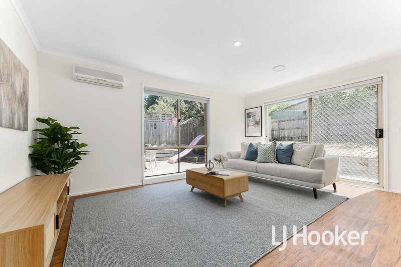 Photo - 34 Lake View Drive, Narre Warren South VIC 3805 - Image 7