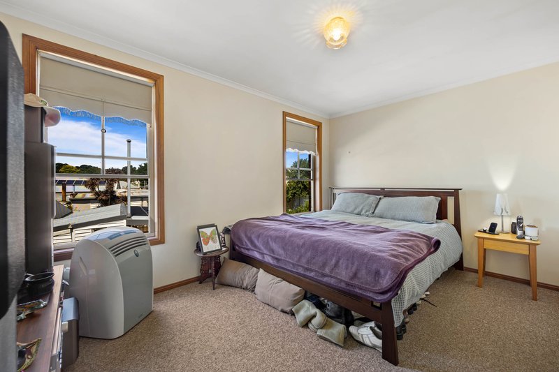 Photo - 3/4 Lal Lal Street, Golden Point VIC 3350 - Image 9