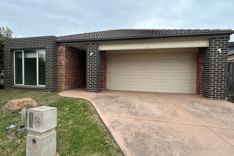 34 Landini Circuit, Cranbourne North VIC 3977