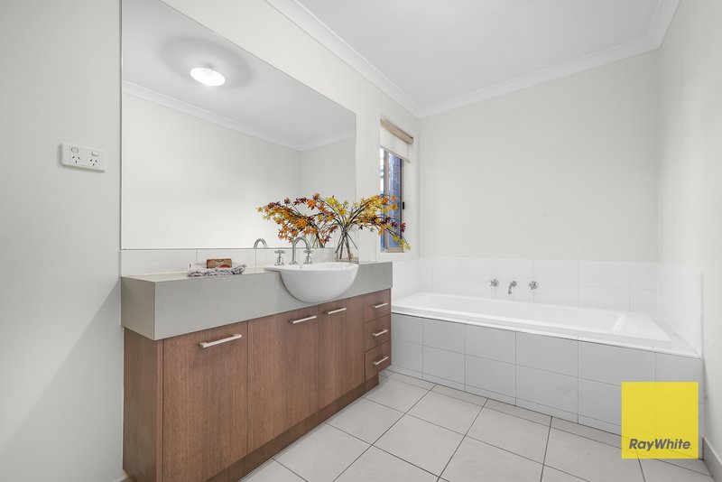 Photo - 34 Larson Avenue, Tarneit VIC 3029 - Image 7