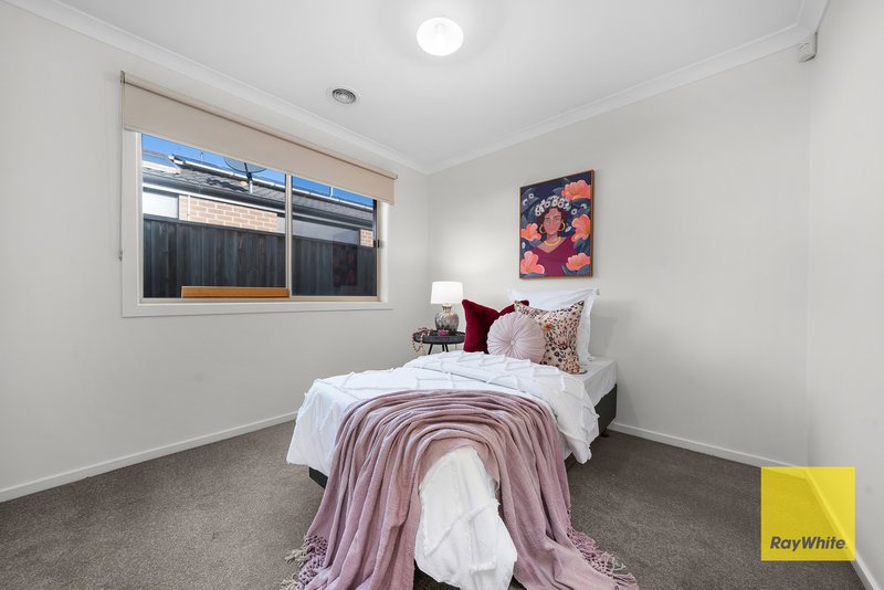 Photo - 34 Larson Avenue, Tarneit VIC 3029 - Image 9