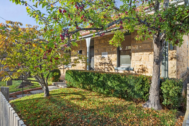 Photo - 34 Lauriston Street, Kyneton VIC 3444 - Image 2