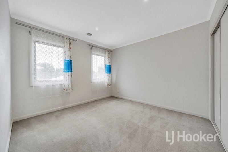 Photo - 3/4 Lee Avenue, Mount Waverley VIC 3149 - Image 5