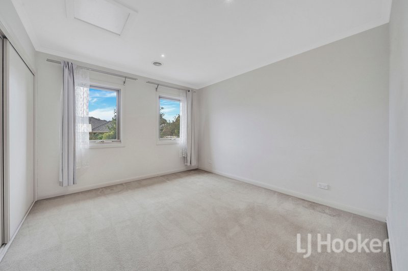 Photo - 3/4 Lee Avenue, Mount Waverley VIC 3149 - Image 8