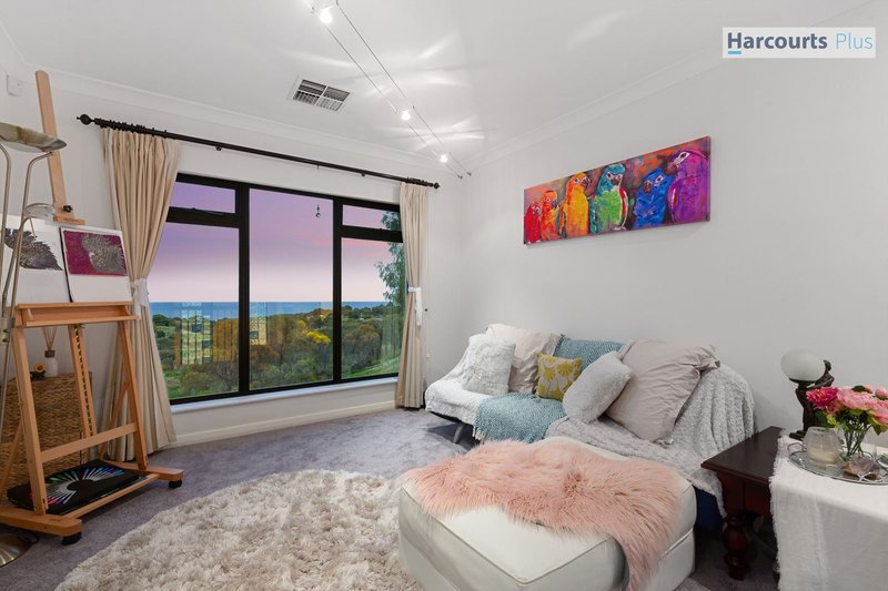 Photo - 34 Lighthouse Drive, Hallett Cove SA 5158 - Image 10