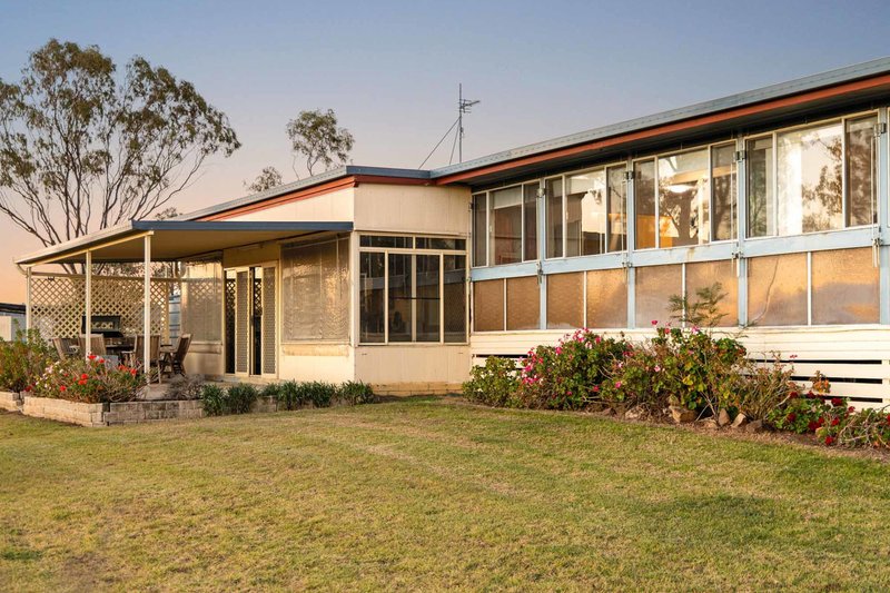Photo - 34 Lipp Road, East Greenmount QLD 4359 - Image 1