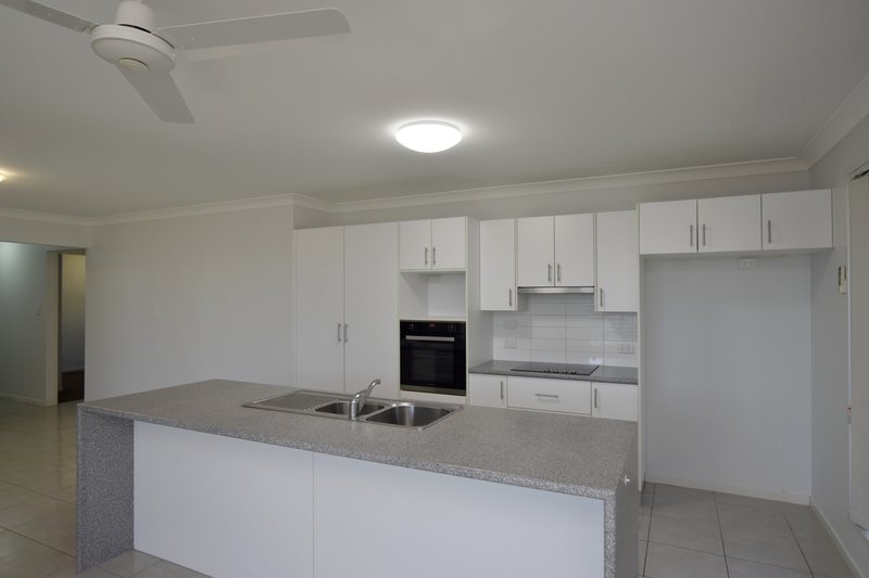 Photo - 34 Liriope Drive, Kirkwood QLD 4680 - Image 4