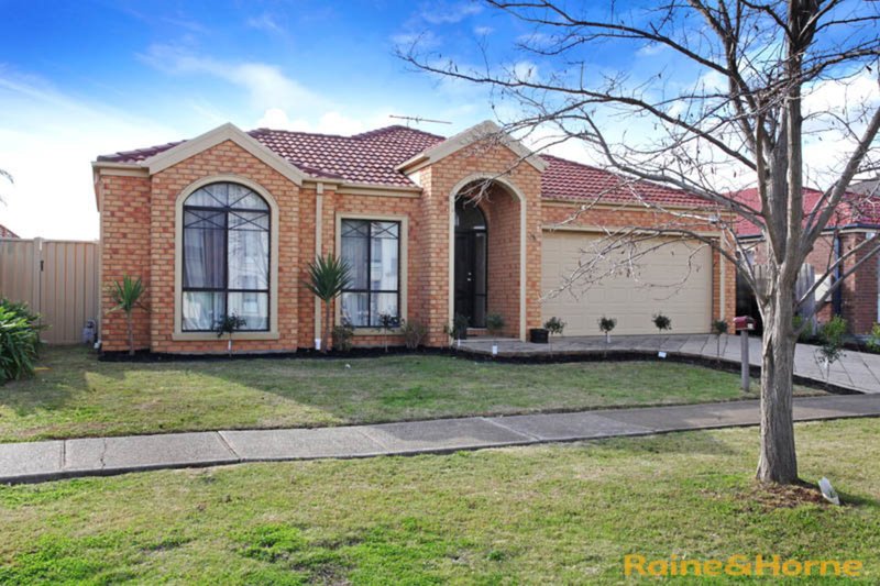 Photo - 34 Loddon Drive, Taylors Hill VIC 3037 - Image 13