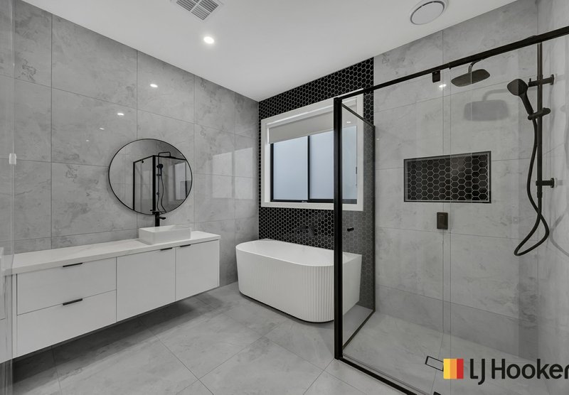 Photo - 34 Lollipop Crescent, Sunbury VIC 3429 - Image 19