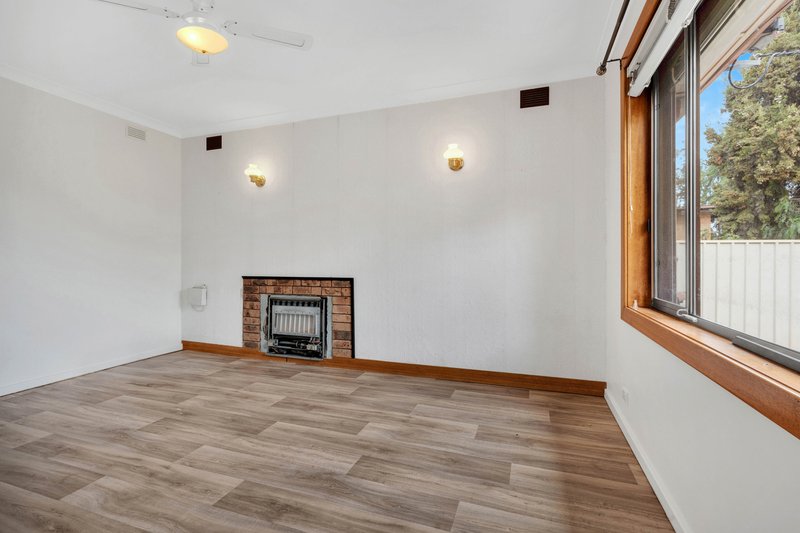 Photo - 34 Longbridge Road, Davoren Park SA 5113 - Image 3