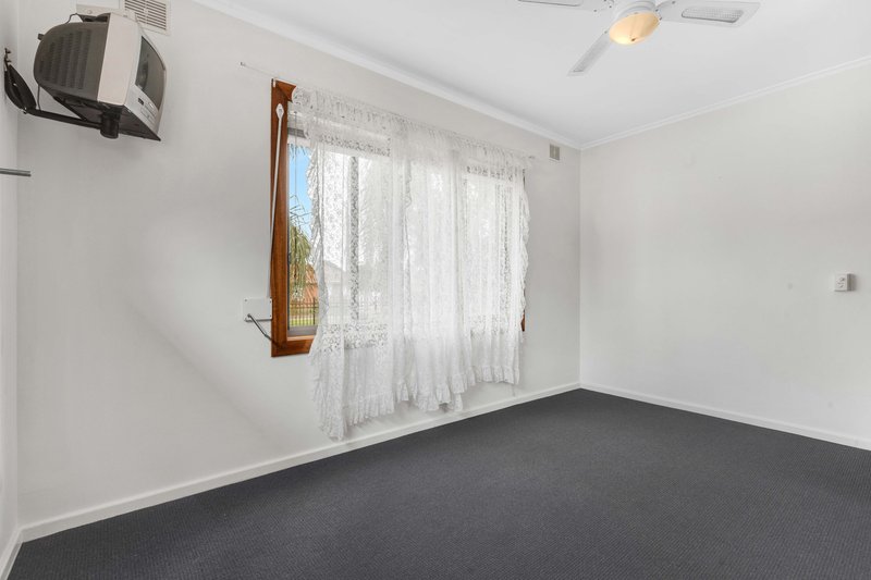 Photo - 34 Longbridge Road, Davoren Park SA 5113 - Image 7
